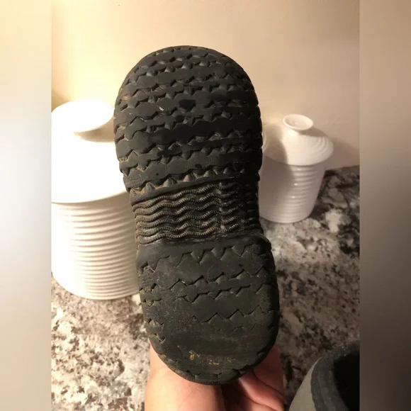 Bogs Size 1 - Picture 5 of 8